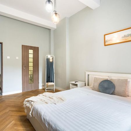 Chic Studio Near Bucharest'S Top Landmarks Экстерьер фото